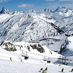 Apartamento ático Reformado Con Vistas A La Montaña *
