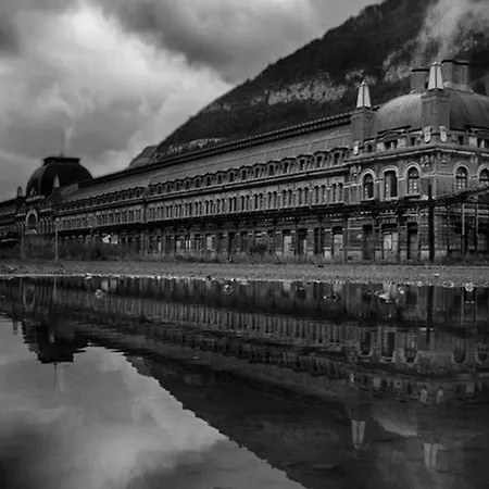 Atico Duplex Reformado Con Vistas A La Montana Canfranc