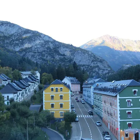 Atico Duplex Reformado Con Vistas A La Montana Apartment